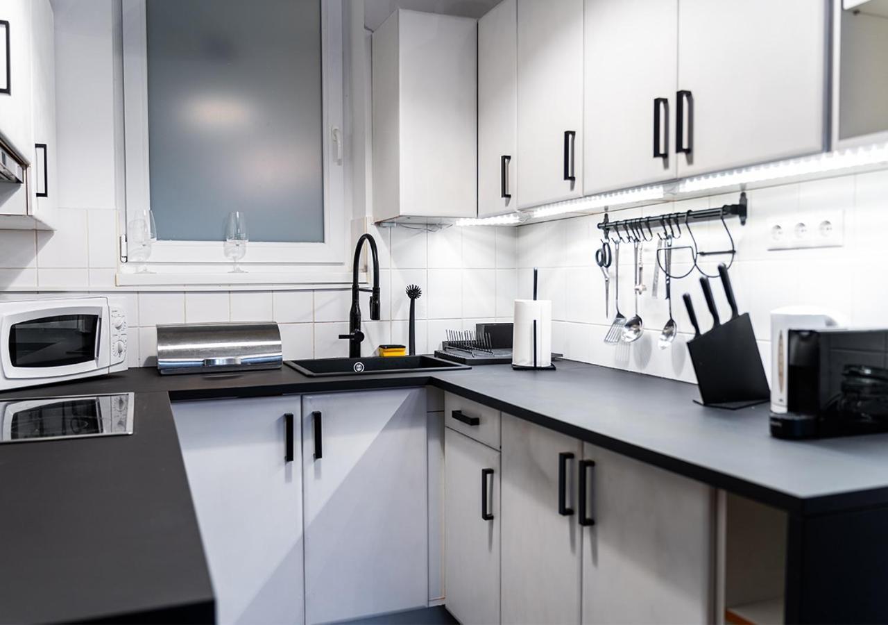 Free Parking - Downtown Location, Balcony & Nespresso — Photos 2